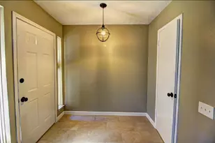 9138 Wilcrest Dr, Houston, TX 77099 - Photo 4