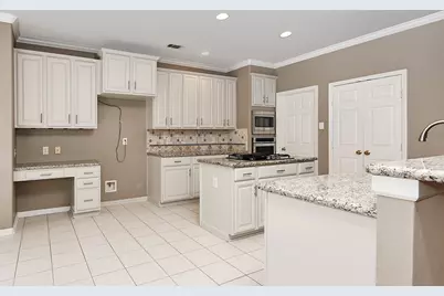 26 Serene Creek Place, The Woodlands, TX 77382 - Photo 12