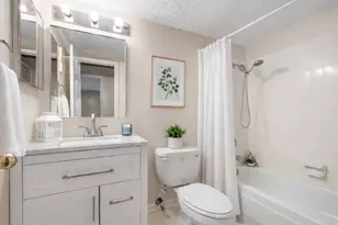 6701 Sands Point Dr, Houston, TX 77074 - Photo 16