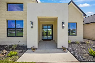 4726 Texana, Baytown, TX 77523 - Photo 2