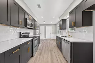 1307 Hitherfield Dr, Sugar Land, TX 77498 - Photo 6