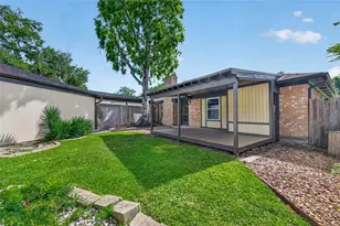 1307 Hitherfield Dr, Sugar Land, TX 77498 - Photo 20