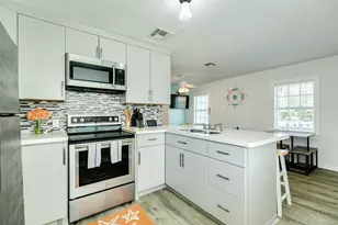 4015 Oleander Dr, Galveston, TX 77554 - Photo 12