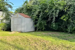 503 McKee St, Clute, TX 77531 - Photo 14