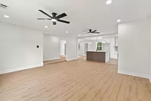 3931 Tiffany Dr, Houston, TX 77045 - Photo 6