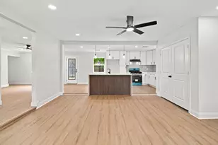 3931 Tiffany Dr, Houston, TX 77045 - Photo 8
