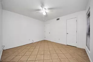17331 Red Oak Dr, Houston, TX 77090 - Photo 6