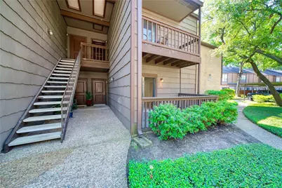 11711 Memorial Dr Drive #573, Houston, TX 77024 - Photo 2