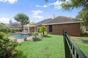 3903 Crystal Lake Circle S, Pearland, TX 77584 - Photo 24