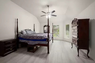 3903 Crystal Lake Circle S, Pearland, TX 77584 - Photo 14