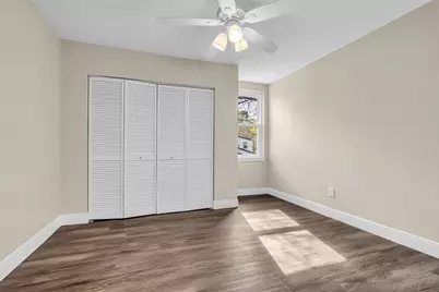 1810 N Red Cedar Circle, The Woodlands, TX 77380 - Photo 26