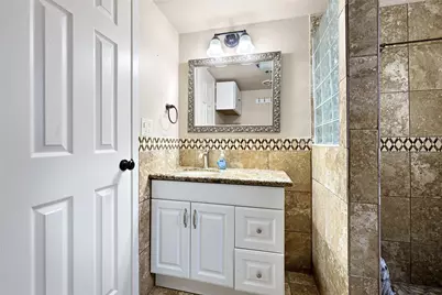 10519 Pleasanton Drive, Houston, TX 77038 - Photo 12