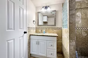 10519 Pleasanton Dr, Houston, TX 77038 - Photo 12