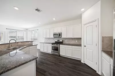 9310 Victoria Valley Court, Houston, TX 77365 - Photo 12