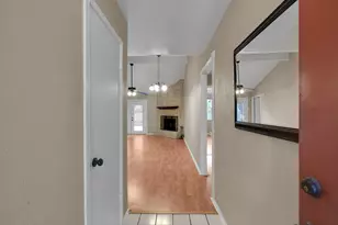 83 Summer Crest Cir, The Woodlands, TX 77381 - Photo 4