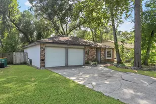 83 Summer Crest Cir, The Woodlands, TX 77381 - Photo 2