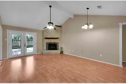 83 Summer Crest Circle, The Woodlands, TX 77381 - Photo 10