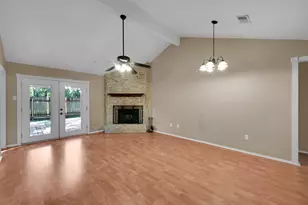 83 Summer Crest Cir, The Woodlands, TX 77381 - Photo 10