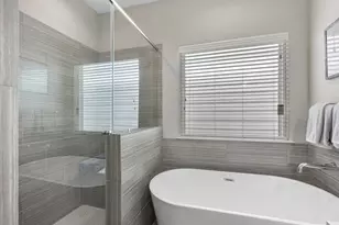 8311 Brecha Ln, Houston, TX 77055 - Photo 12