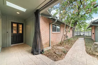1626 Conrad Sauer Drive, Houston, TX 77043 - Photo 6