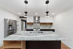 1626 Conrad Sauer Dr, Houston, TX 77043 - Photo 16