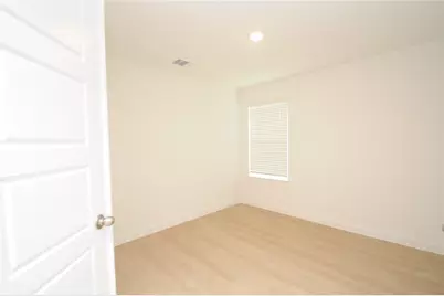 1410 Island Grove Drive, Iowa Colony, TX 77583 - Photo 10