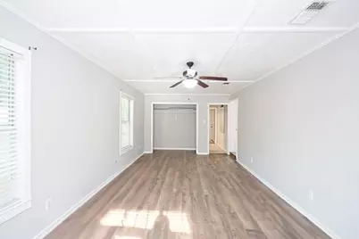2523 S Broadway Street, La Porte, TX 77571 - Photo 6
