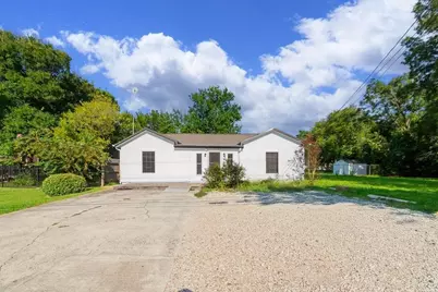 2523 S Broadway Street, La Porte, TX 77571 - Photo 2