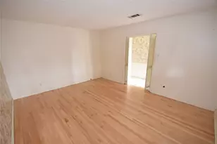 2502 Peach Ln, Pasadena, TX 77502 - Photo 6