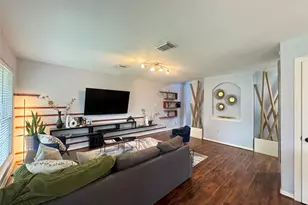 11927 W Vita Cir, Houston, TX 77070 - Photo 8