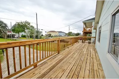1112 7th Street, San Leon, TX 77539 - Photo 4