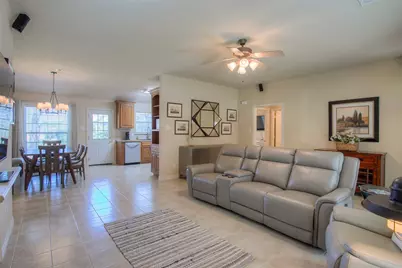 824 Cherry Hills Drive, Huntsville, TX 77340 - Photo 2