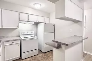 201 S Kaysie St, Angleton, TX 77515 - Photo 6