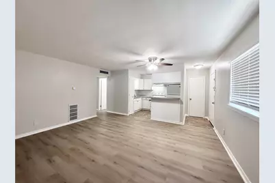 201 S Kaysie Street #3, Angleton, TX 77515 - Photo 4