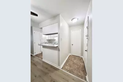 201 S Kaysie Street #3, Angleton, TX 77515 - Photo 2