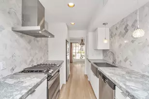 3934 Roseland St, Houston, TX 77006 - Photo 10