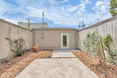 3934 Roseland Street, Houston, TX 77006 - Photo 26