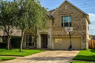 13514 Mooring Pointe Dr, Pearland, TX 77584 - Photo 1