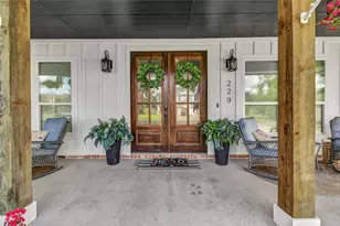 229 Montclaire Dr, West Columbia, TX 77486 - Photo 4