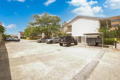 1818 Augusta Drive #11, Houston, TX 77057 - Photo 18