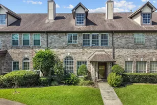 2242 Gemini St, Houston, TX 77058 - Photo 2