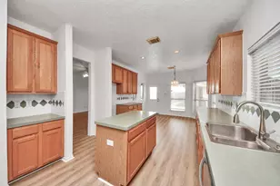 4423 Tree Line Dr, Pasadena, TX 77505 - Photo 16