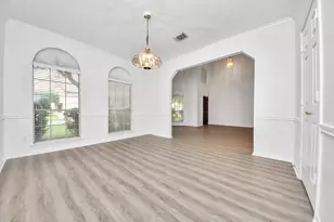4423 Tree Line Dr, Pasadena, TX 77505 - Photo 12