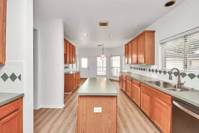 4423 Tree Line Drive, Pasadena, TX 77505 - Photo 14
