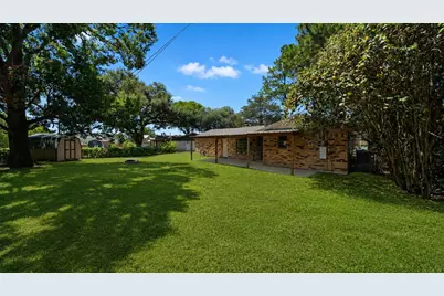 2015 Lee Street, Brenham, TX 77833 - Photo 14