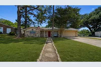 2015 Lee Street, Brenham, TX 77833 - Photo 1