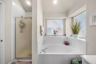 13610 Rocky Bluff Dr, Houston, TX 77085 - Photo 22