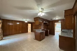 7325 Ley Rd, Houston, TX 77028 - Photo 12