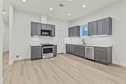 8127 Hoffman Street, Houston, TX 77016 - Photo 1