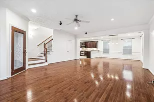 1613 W 15th St, Houston, TX 77008 - Photo 6